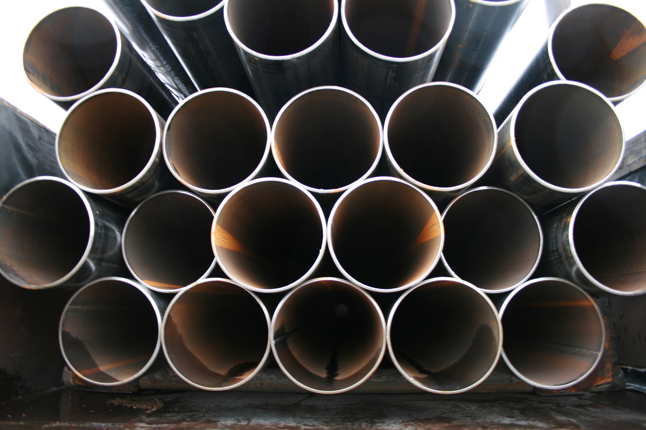 Electrowelded pipes their feature and efficiency